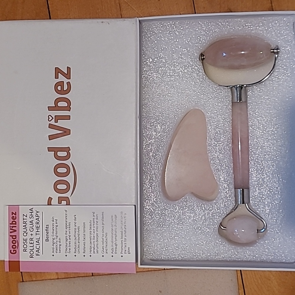 Good Vibez Rose Quartz Roller & Gua Facial Therapy